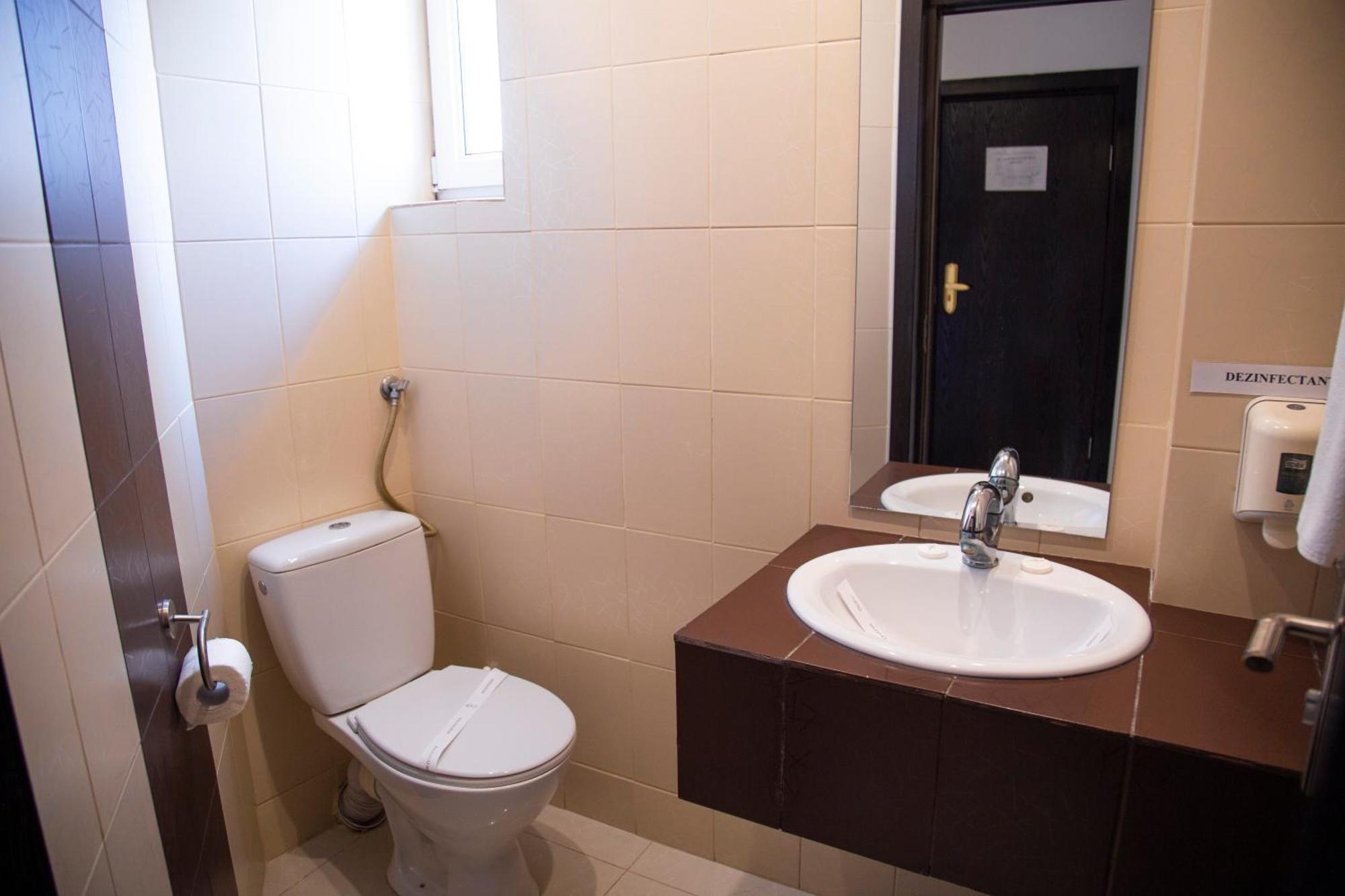 Hotel Ambasador Mamaia Buitenkant foto