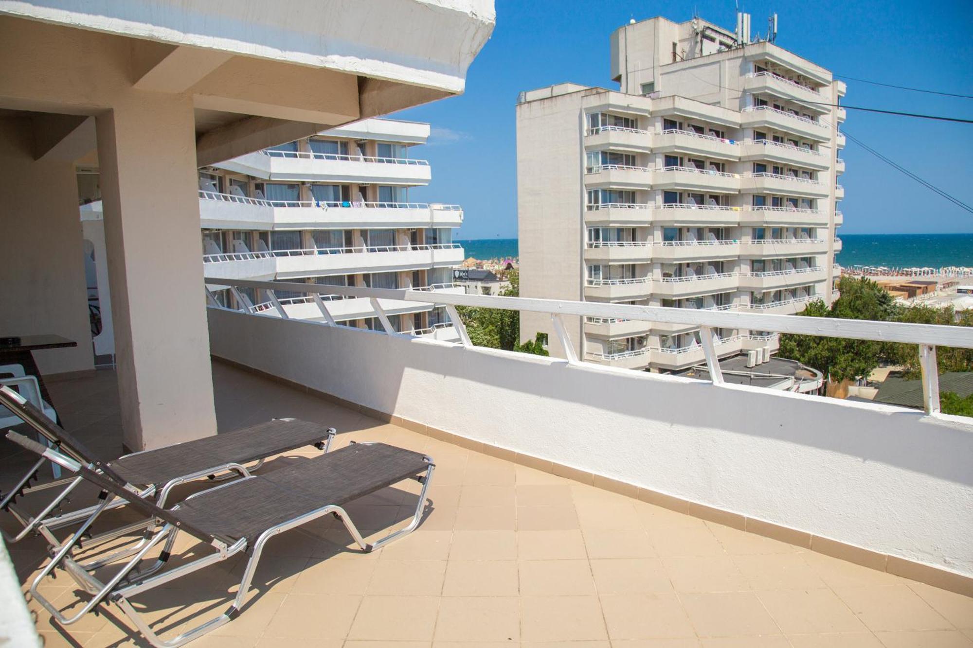 Hotel Ambasador Mamaia Buitenkant foto