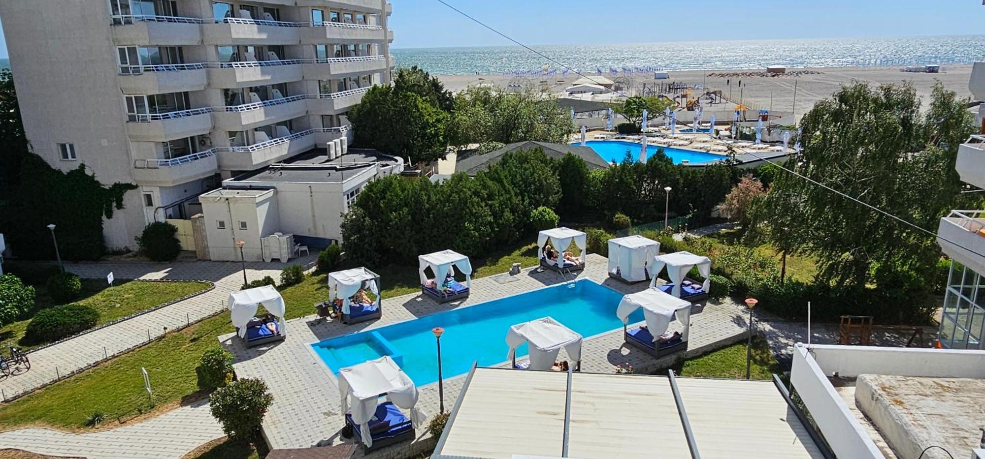 Hotel Ambasador Mamaia Buitenkant foto